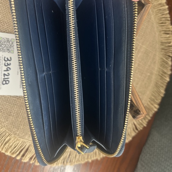 Authentic PRADA $1,000 Saffiano Blue Leather Round Zip Long Wallet COA Included - Picture 8 of 16